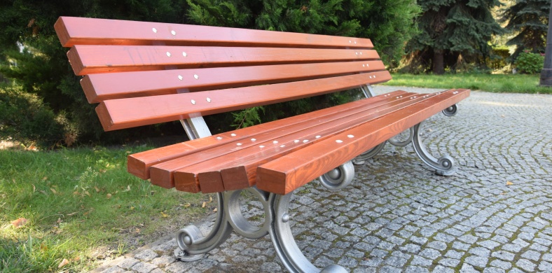 Miejskie ławki jak nowe